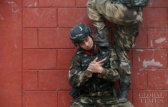 L'unité d'élite de la police chinoise en action