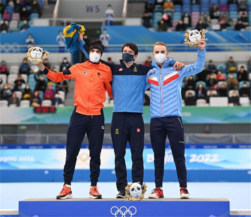 La « Glace la plus rapide » témoigne de la naissance d'un nouveau champion du patinage de vitesse 5 000 m hommes